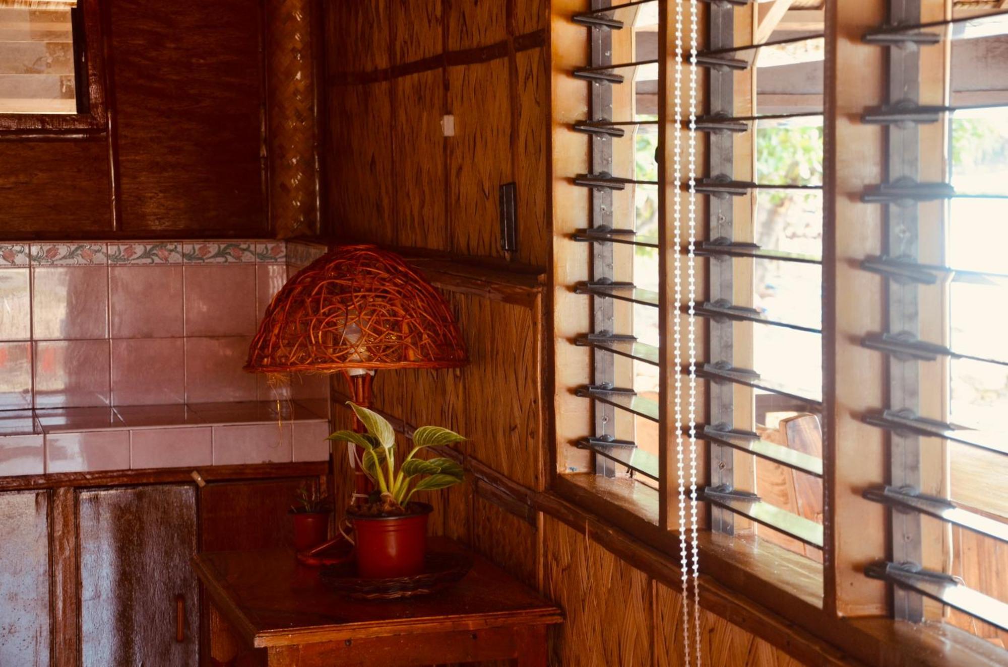 Amami Beach Resort Puerto Galera Ngoại thất bức ảnh