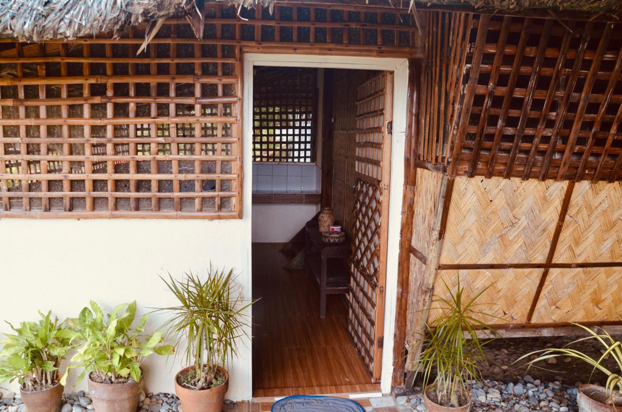 Amami Beach Resort Puerto Galera Ngoại thất bức ảnh
